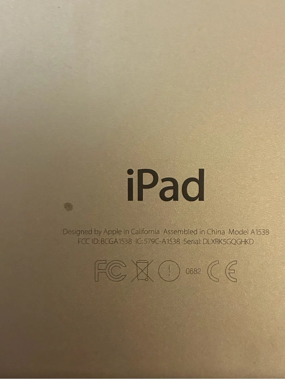 Apple iPad 5th  Generation  Gold Back with Apple Logo 32GB